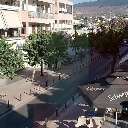 Michalis Apartment- Close To Port, Beaches 아파트 코스 타운