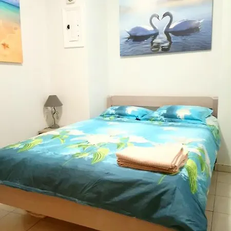 아파트 Michalis Apartment- Close To Port, Beaches